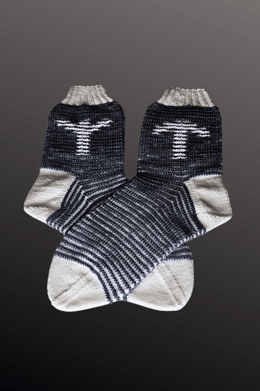 Socken Oath -  Rune Algiz + Tiwaz