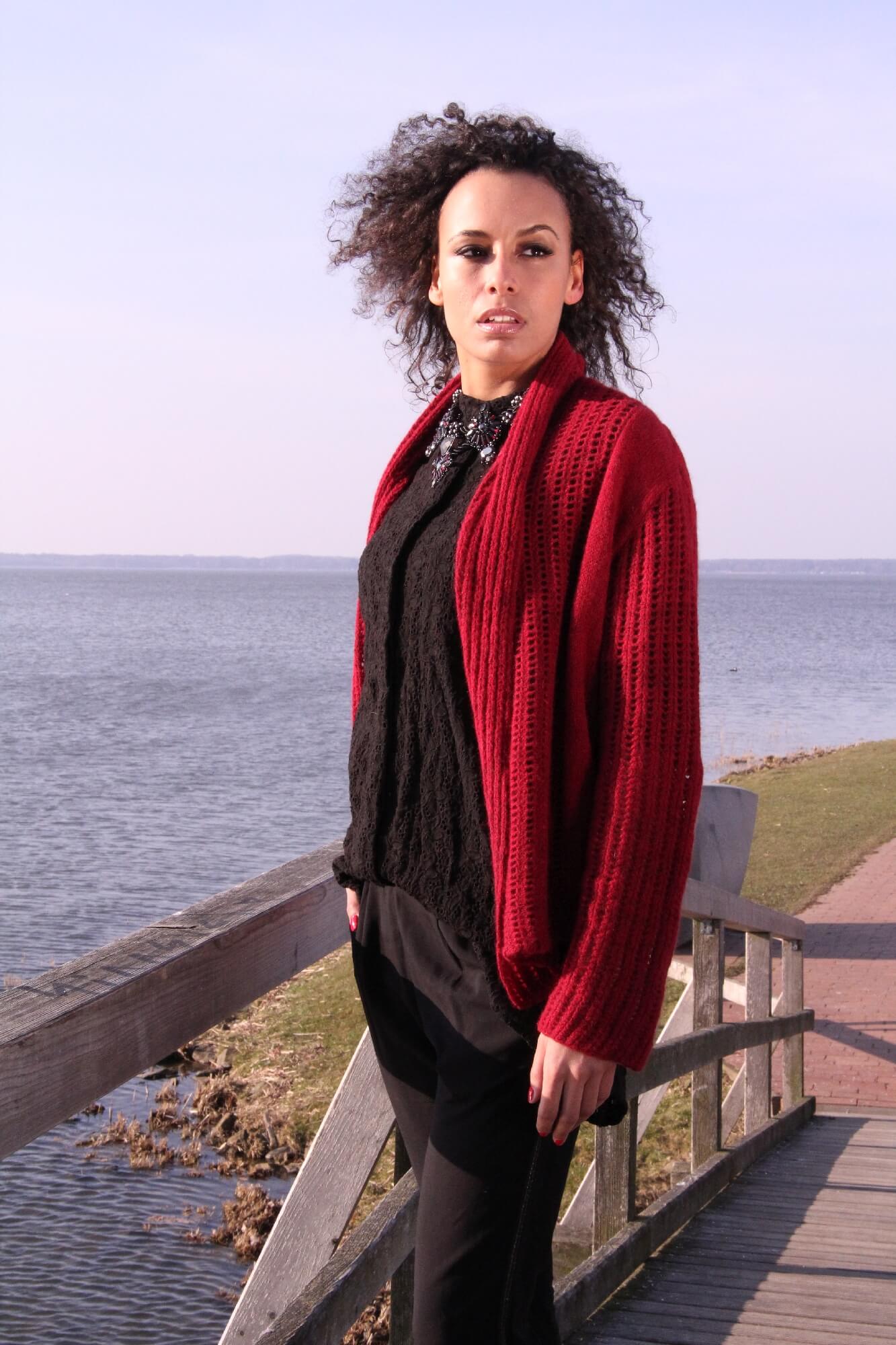 Jacke Lissandra aus Shilasdair Luxury 4ply selber stricken