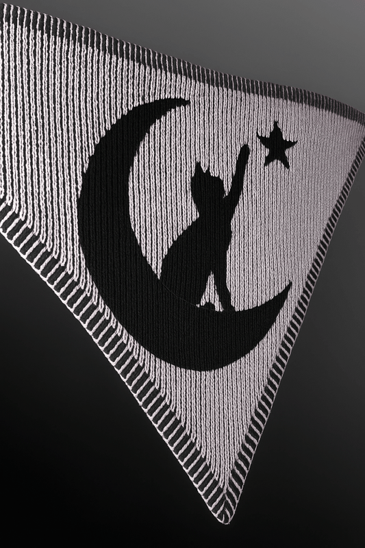 Tuch Moonpaw - Halloween - aus Kremke Soul Wool The Merry Merino 140 selber stricken