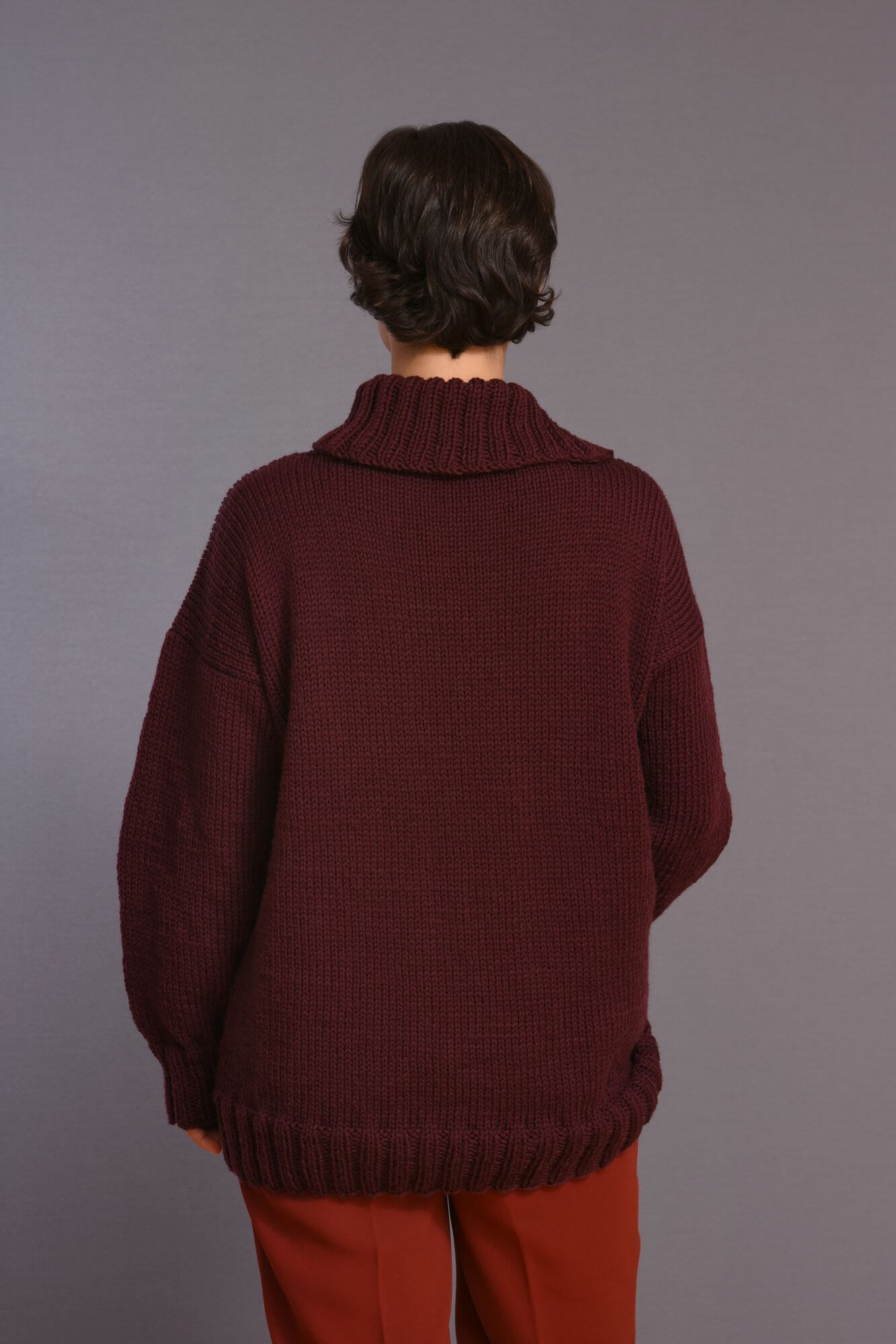 Lässigen Winterpulli mit Zopfmuster stricken