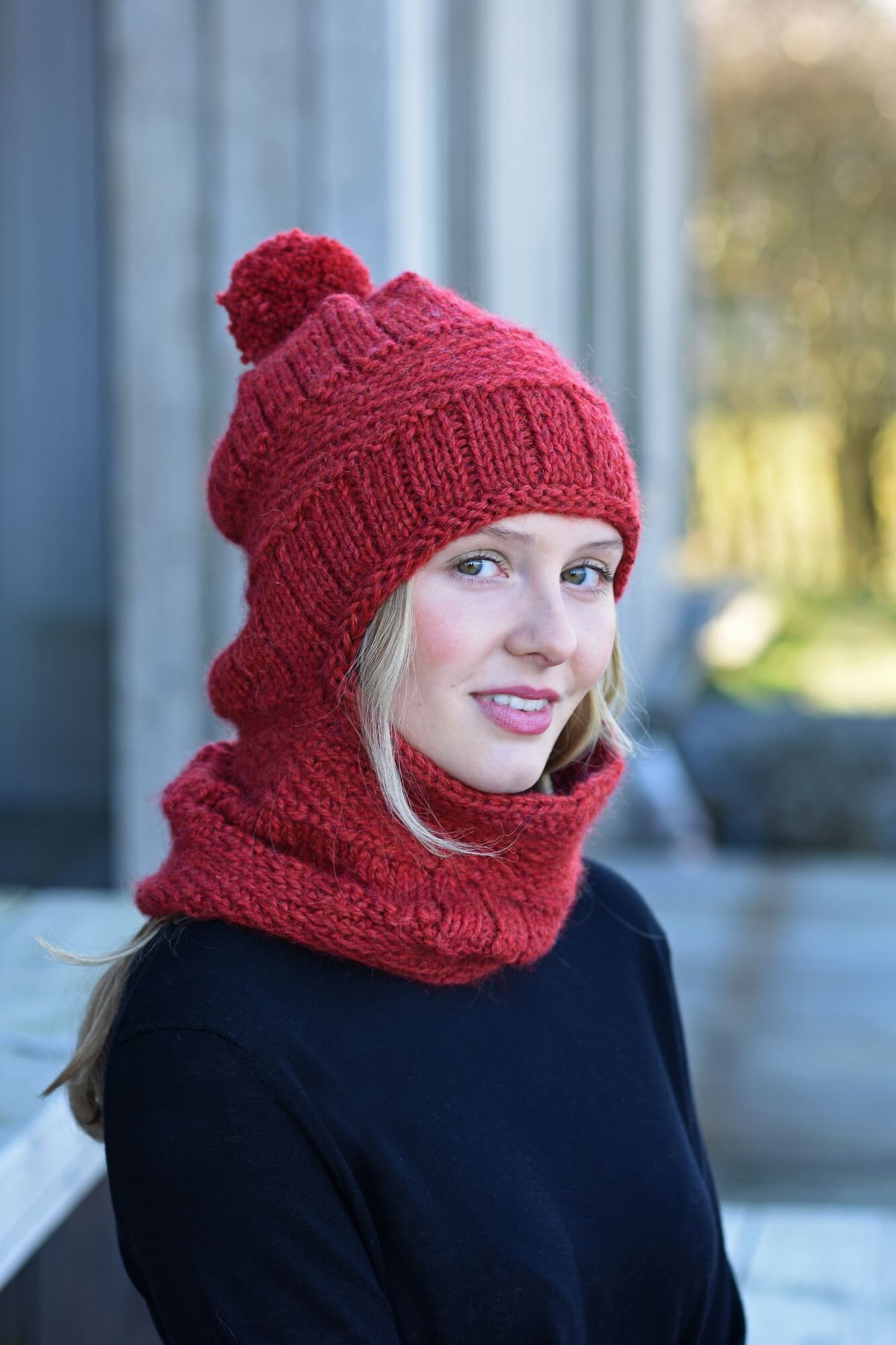 Balaclava mit unterschiedlichen Strickmustern stricken