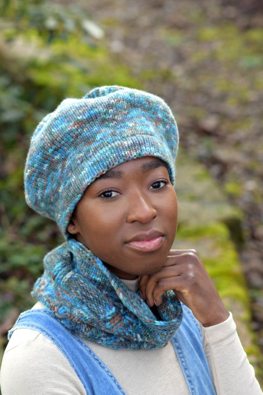 Set aus Baskenmütze und Loop stricken