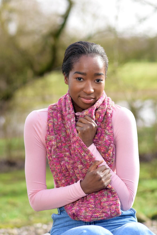 Loop mit spannendem Strickmuster stricken