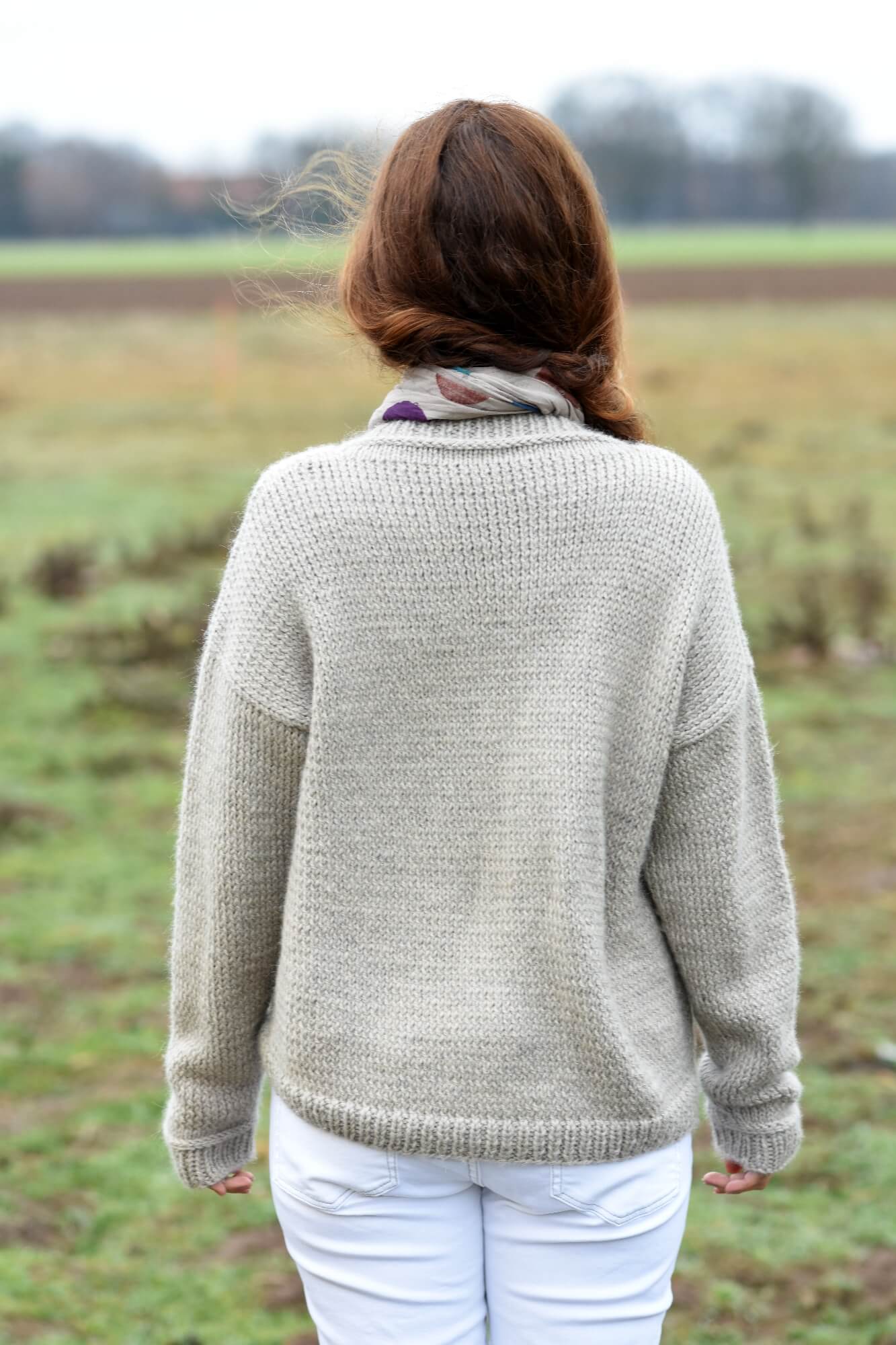 Schlichte Jacke mit interessanten Details stricken