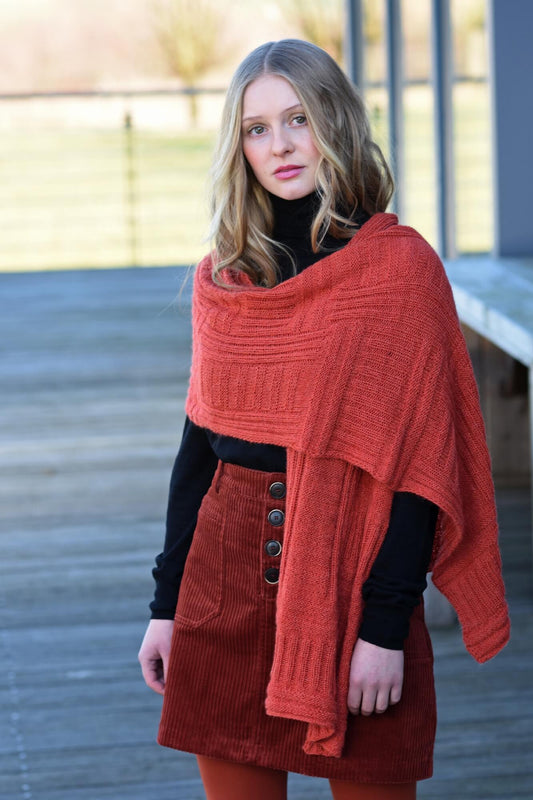 Tuch mit unterschiedlichen Rippenmustern stricken