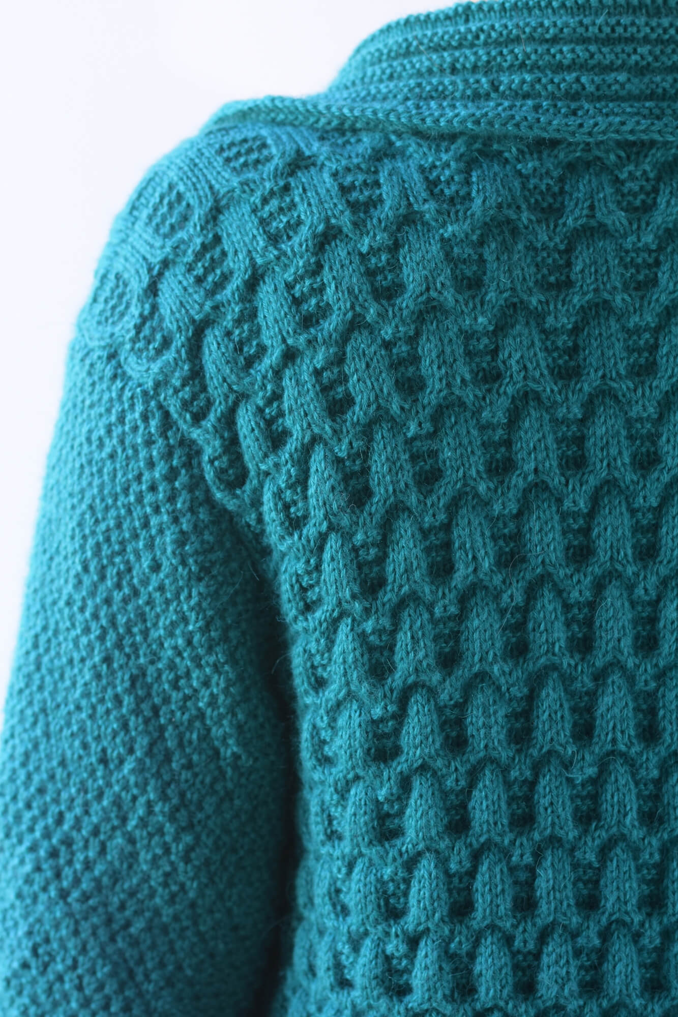 Klassische Jacke mit Strukturmuster stricken