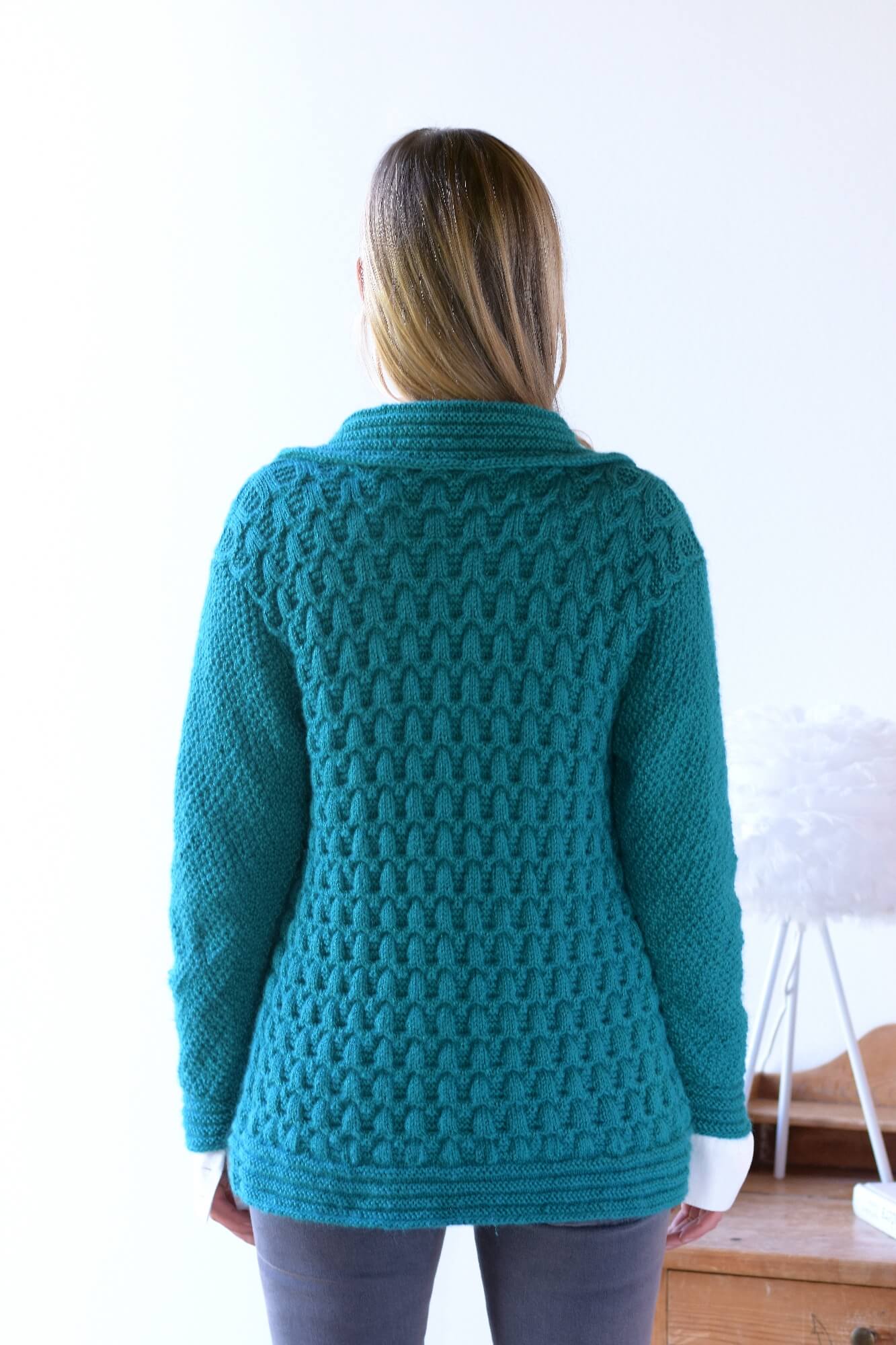 Klassische Jacke mit Strukturmuster stricken
