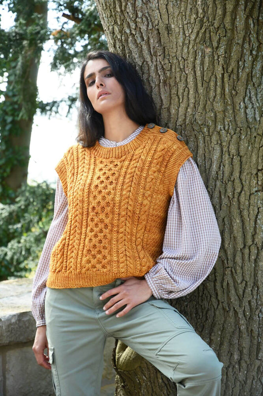 Pullunder mit Zopfmustern stricken