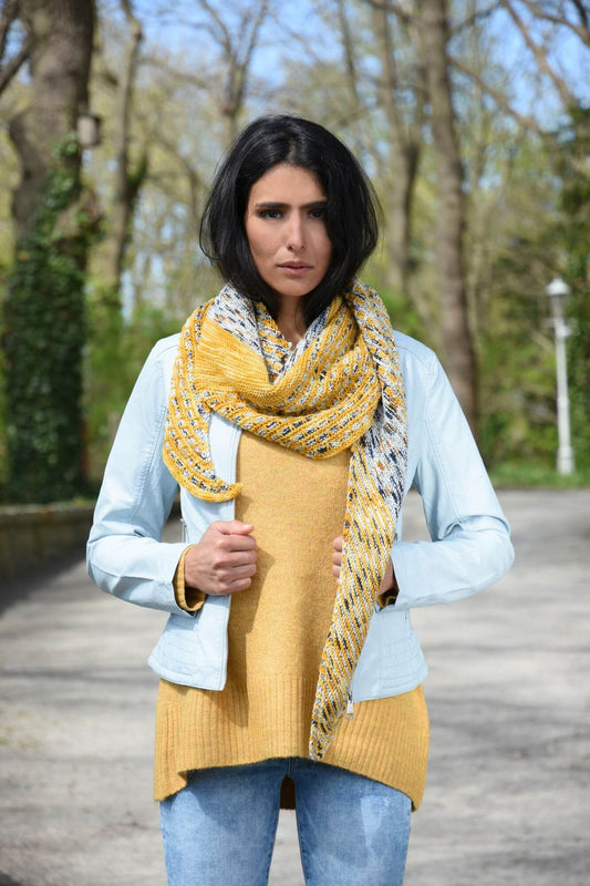 Tuch aus zwei Garnen stricken