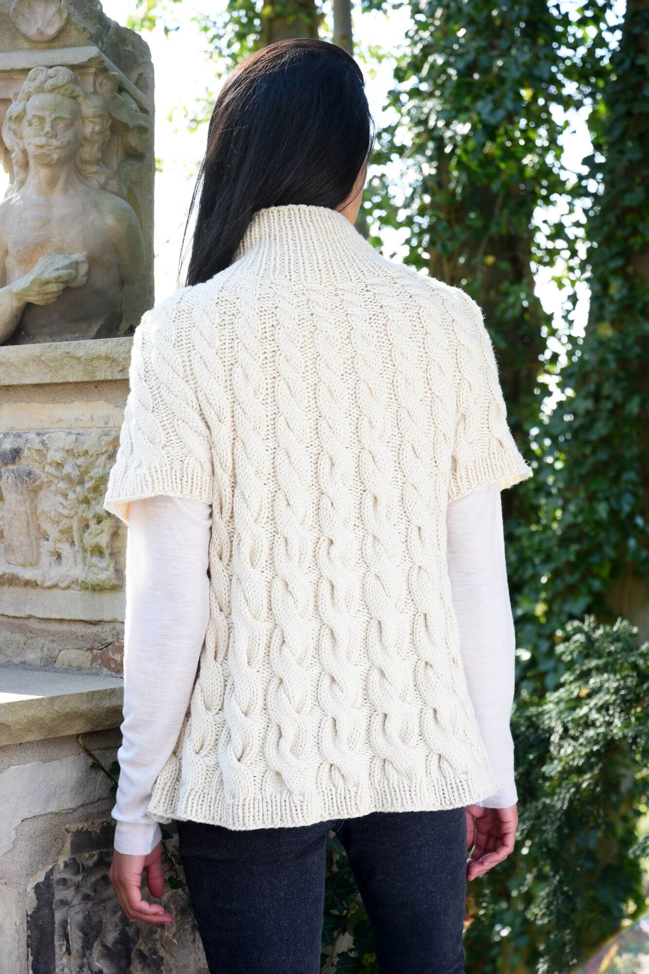 Pullover mit Zopfmuster stricken
