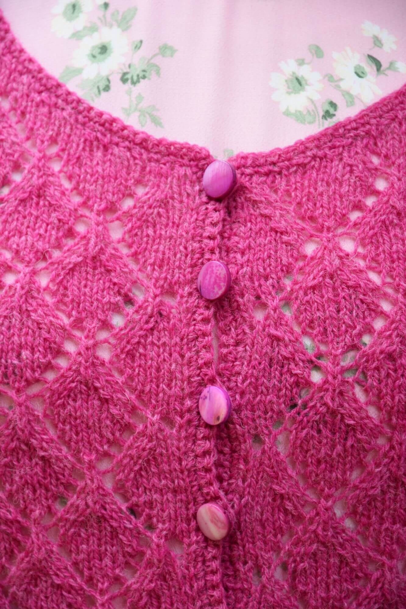 Jacke im Lacemuster stricken