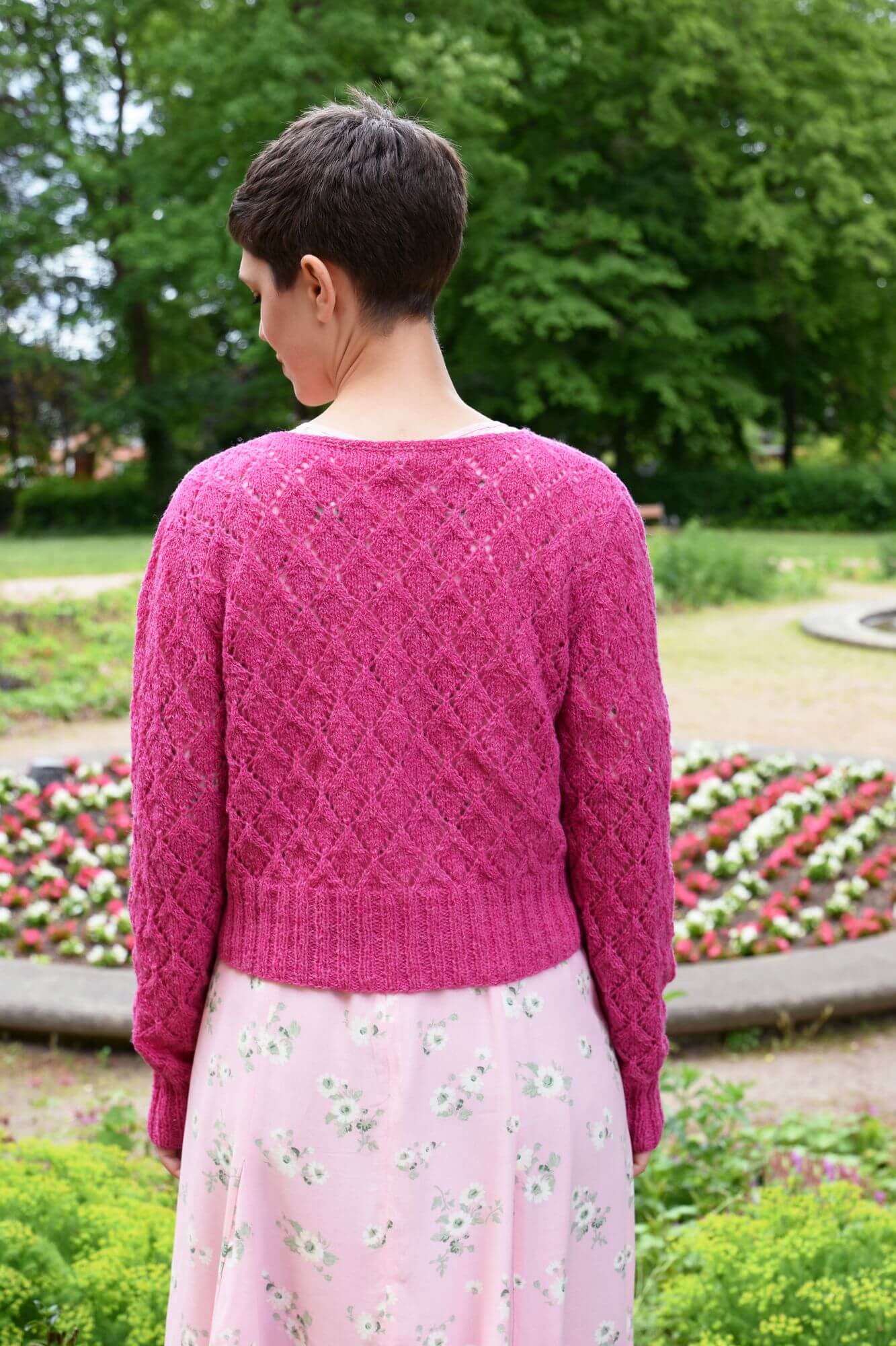 Jacke im Lacemuster stricken