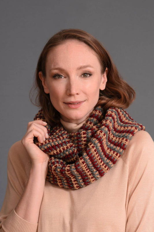 Dreifarbigen Loop mit Hebemaschen stricken