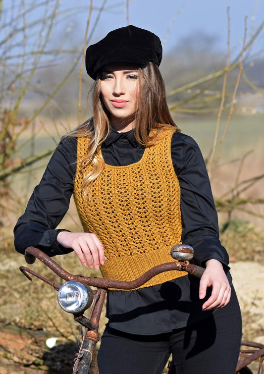 Kleinen Pullunder mit Lochmuster stricken