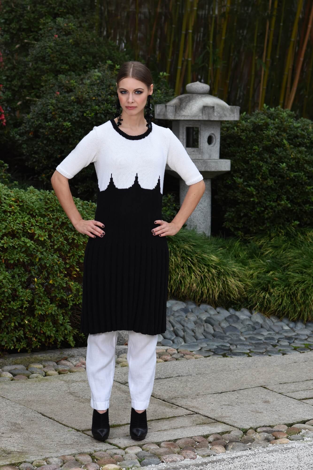 Kleid mit Faltenrock selber stricken