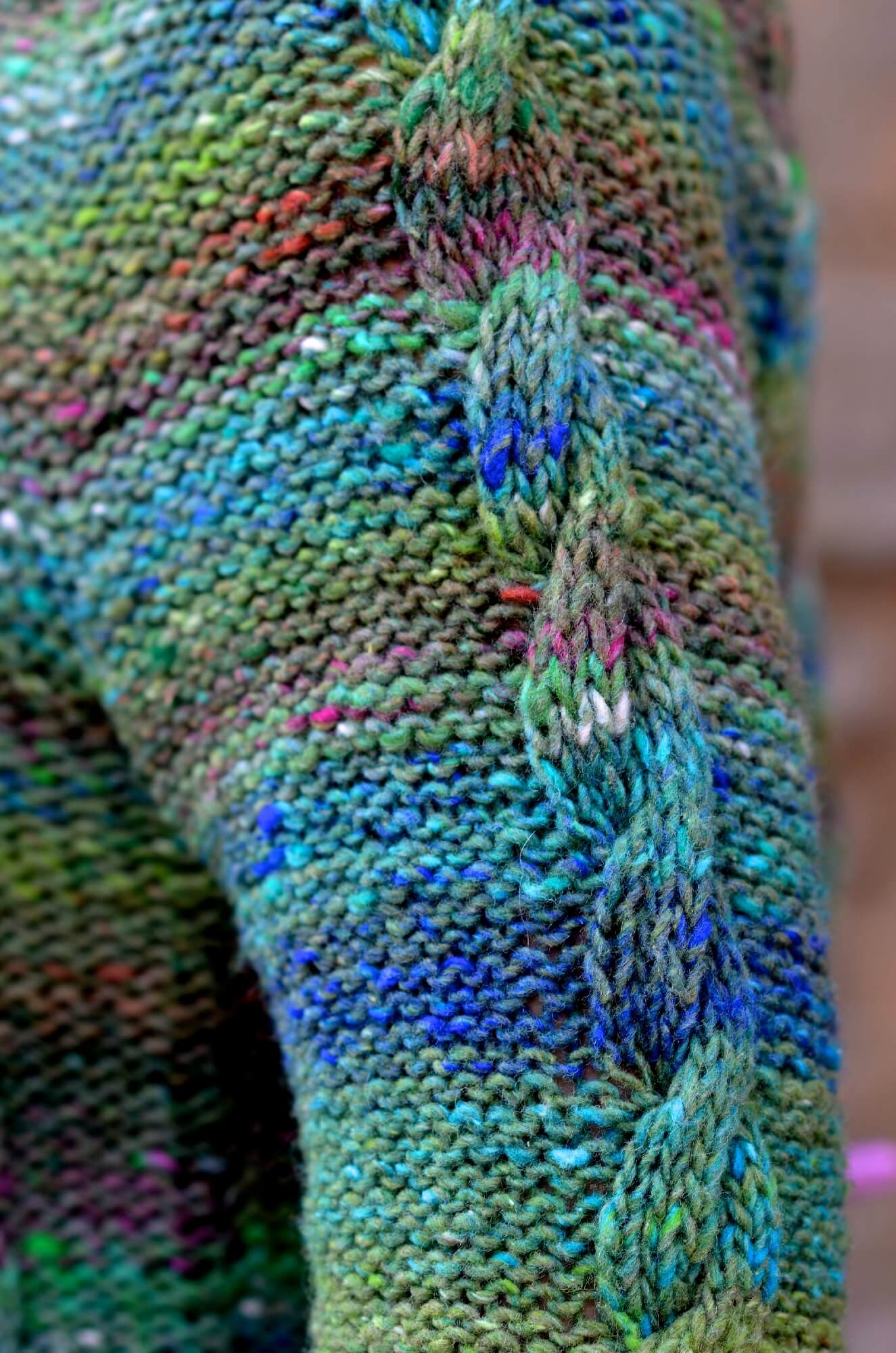 Pullover Arya aus Noro Skinryoku selber stricken