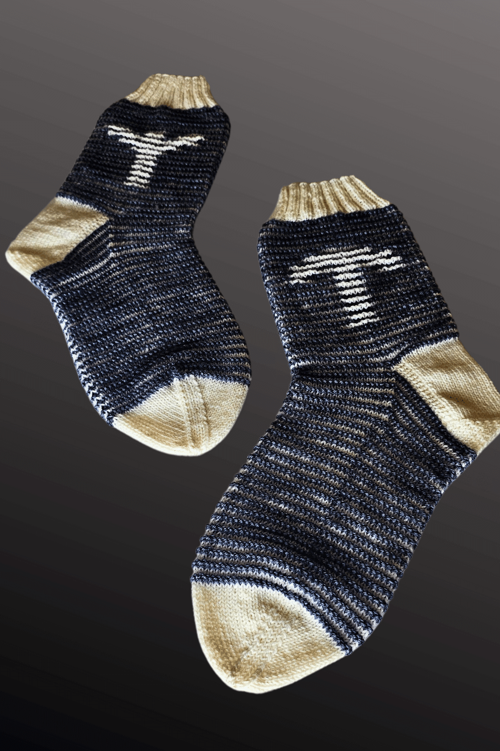 Socken Oath aus Cowgirlblues Proper Sock Solids selber stricken