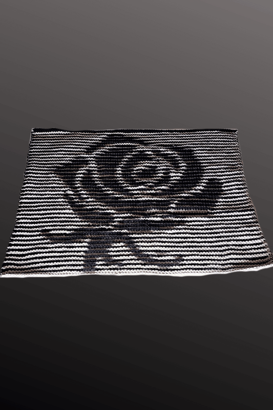 Decke | Kissen Thorned Embrace aus Kremke Soul Wool The Merry Merino 140 selber stricken
