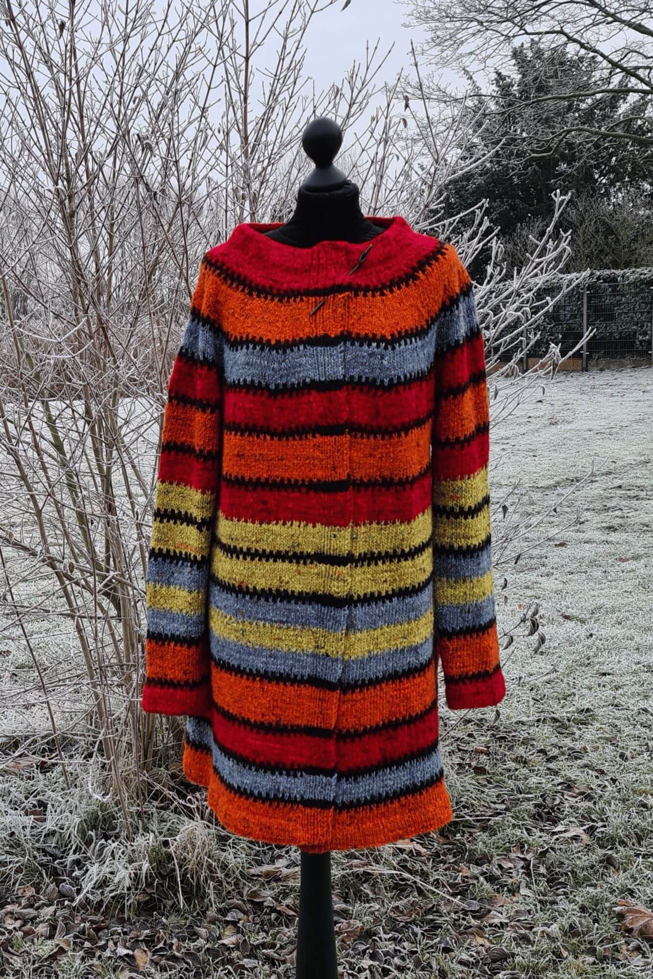 Blazer Anuk aus Noro Madara und Queensland Kathmandu Aran selber stricken