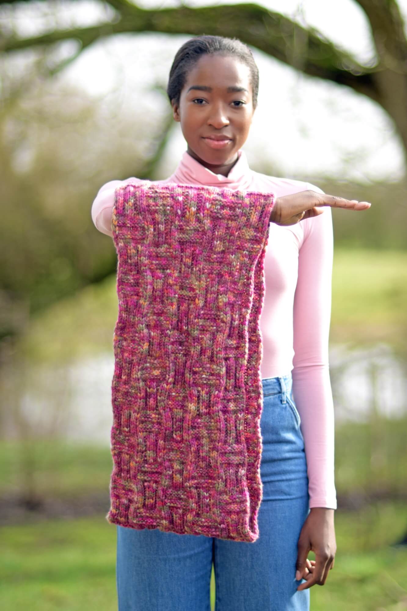 Loop mit spannendem Strickmuster stricken