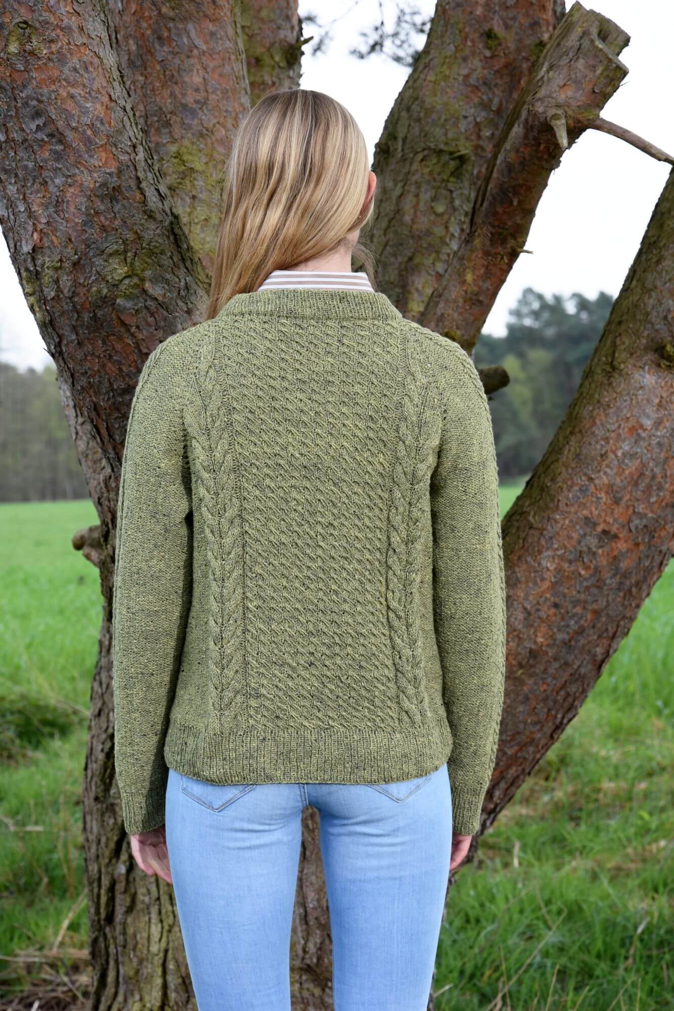 Pullover mit Zopfmuster stricken