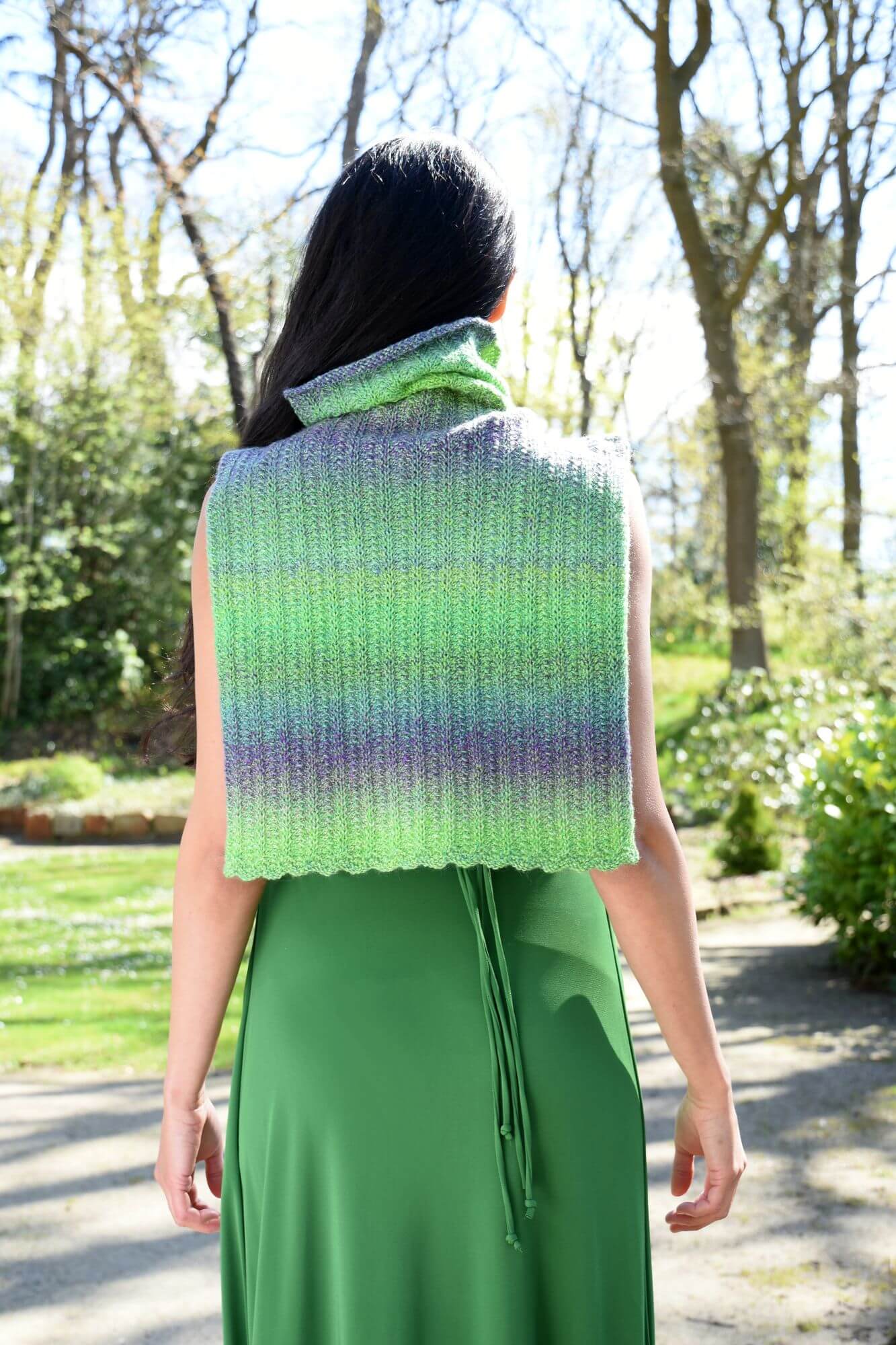 Poncho mit Rollkragen stricken