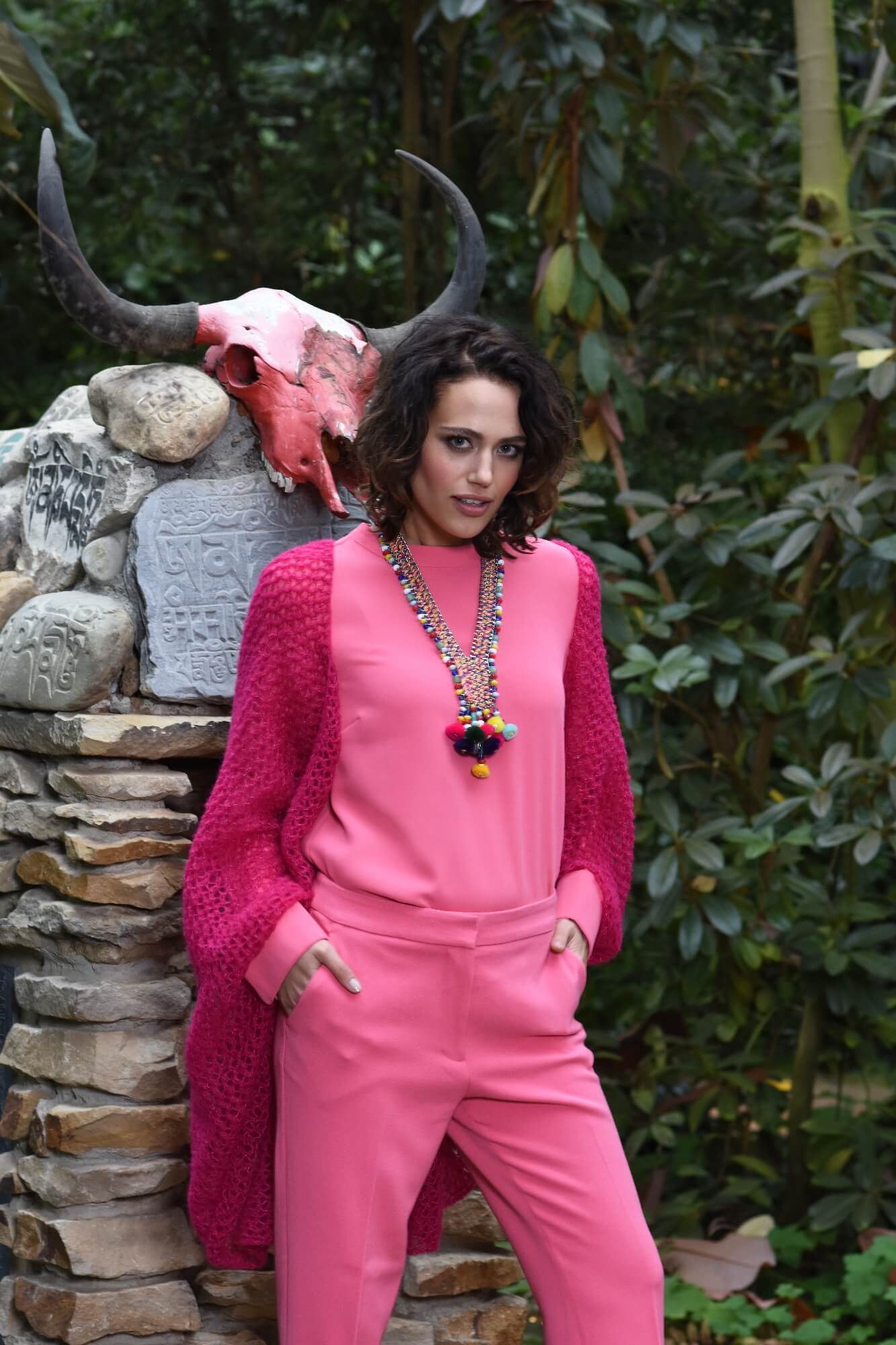 Lange Jacke mit Lochmuster stricken
