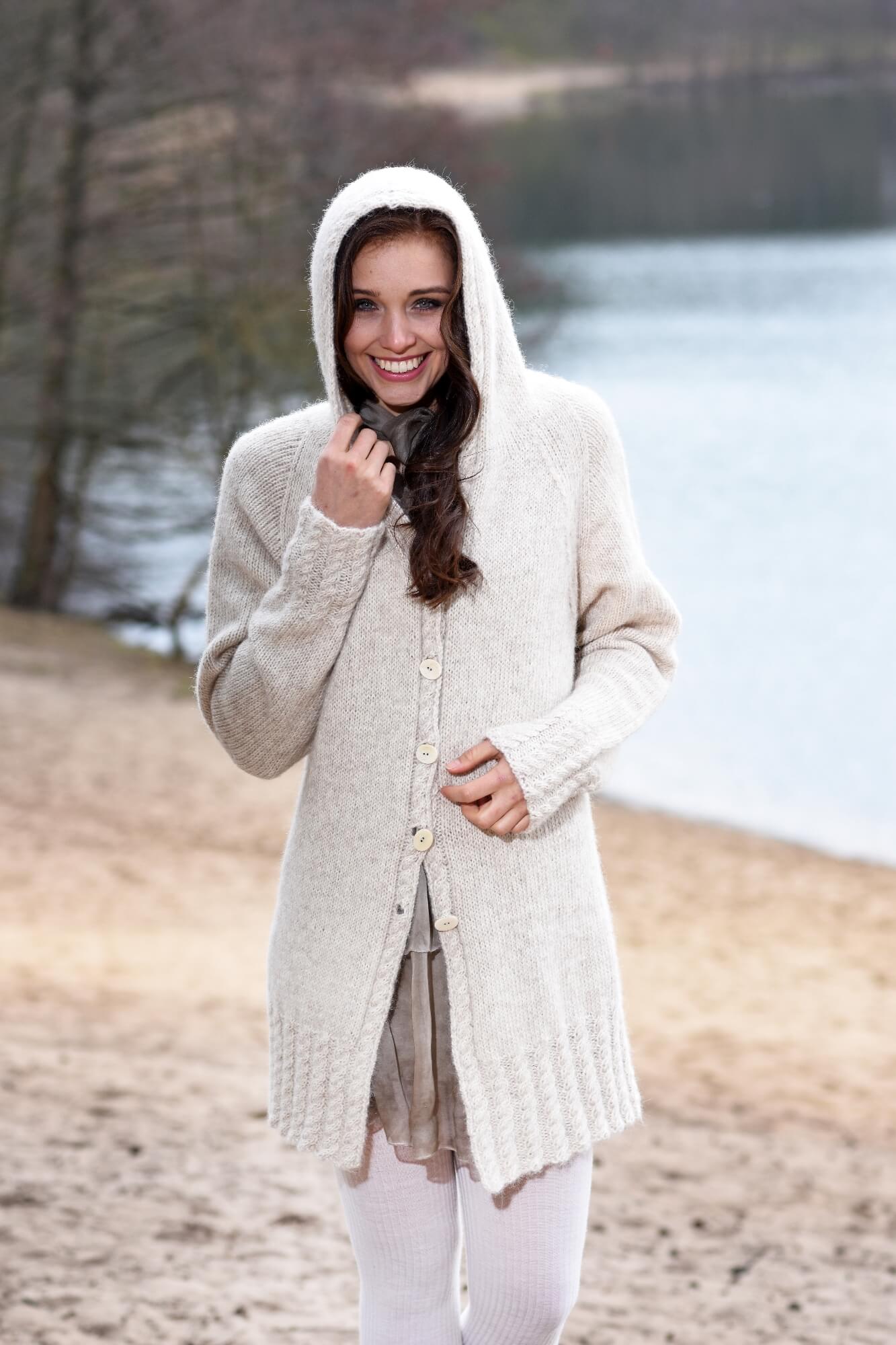 Raglan-Jacke mit Kapuze stricken